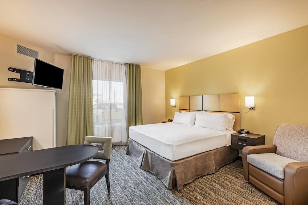 Candlewood Suites Lenexa - Overland Park Area by IHG photo 23