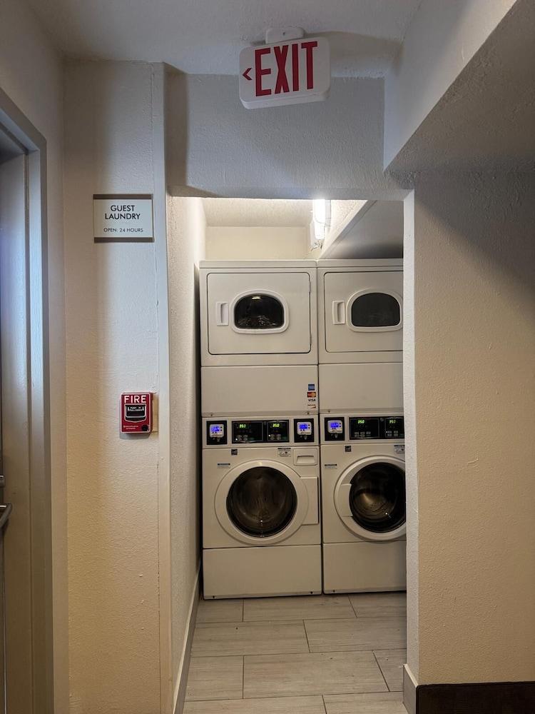 Quality Inn Orlando Near International Drive photo 6