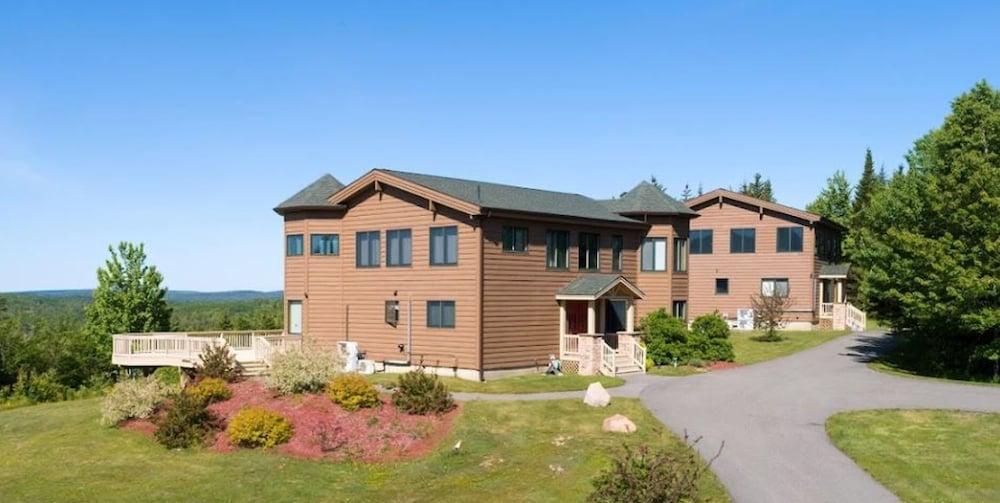 Bear Mountain Lodge photo 1