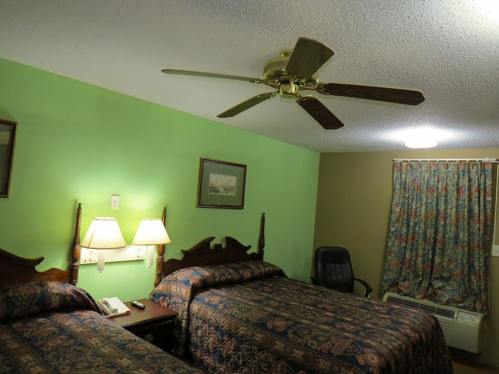 First Western Inn Caseyville photo 6