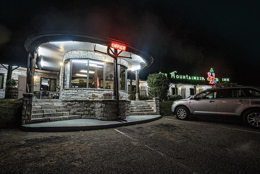 The Mountaineer Inn photo 23