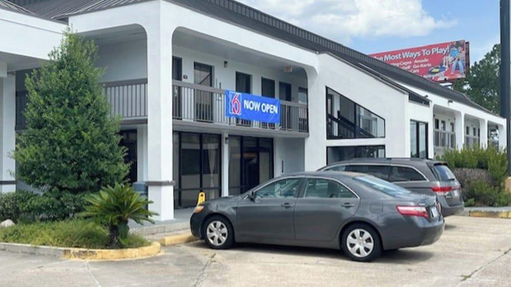 Motel 6 Baton Rouge, LA - East - I-12 photo 31