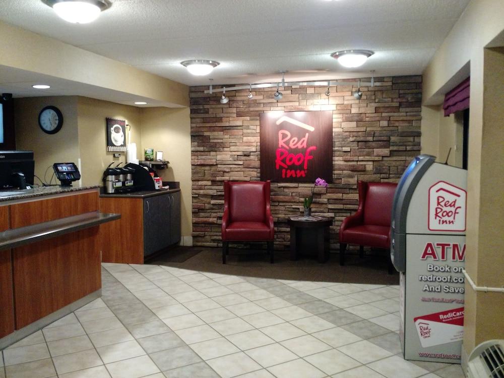 Red Roof Inn Utica photo 3