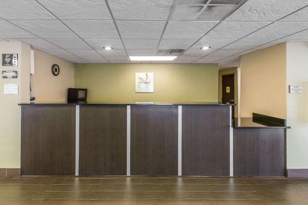 Quality Inn Fitzgerald photo 2