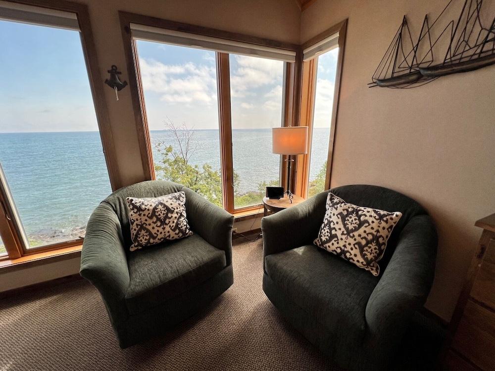 Bluefin Bay on Lake Superior photo 26
