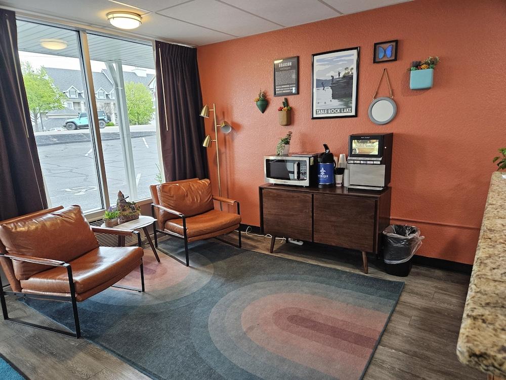 The Retro Hotel photo 4