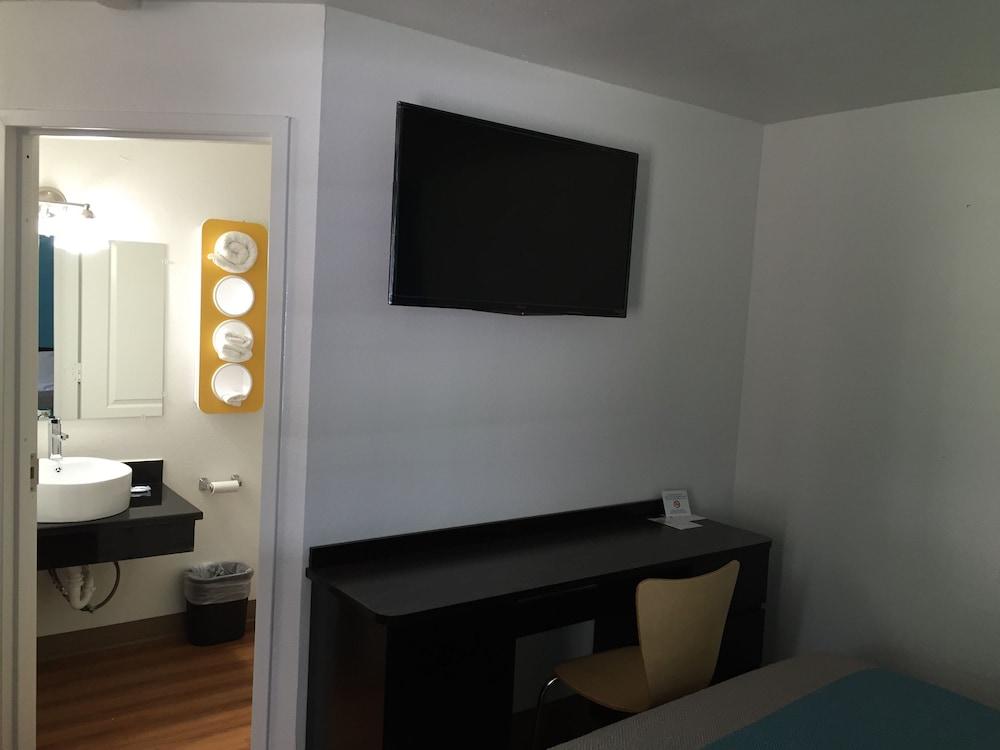 Motel 6 Prairie Du Chien, WI photo 4