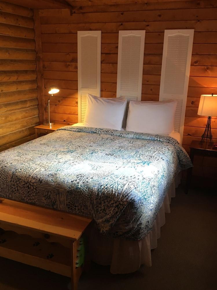 Earthsong Lodge photo 32