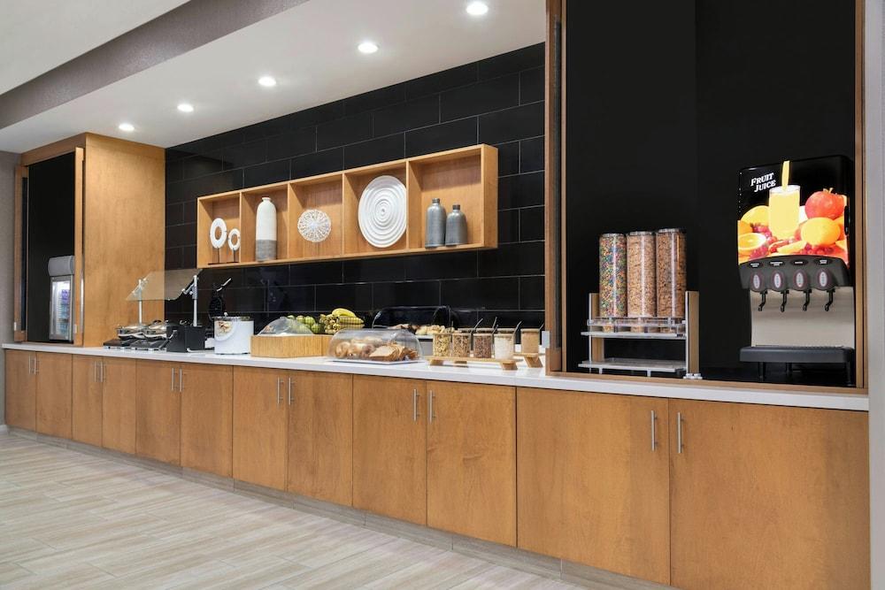 SpringHill Suites by Marriott Holland photo 19
