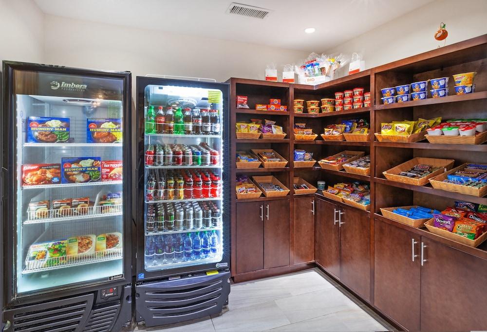 Holiday Inn Express Hotel & Suites Orange by IHG photo 33