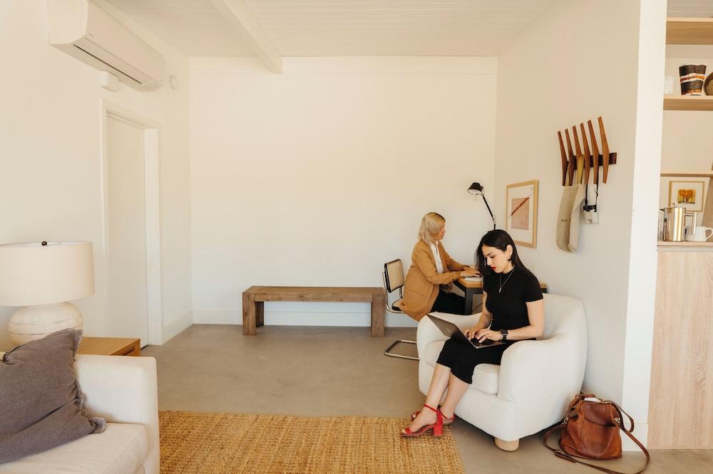 The Bungalows by Homestead Modern at The Joshua Tree Retreat Center photo 3