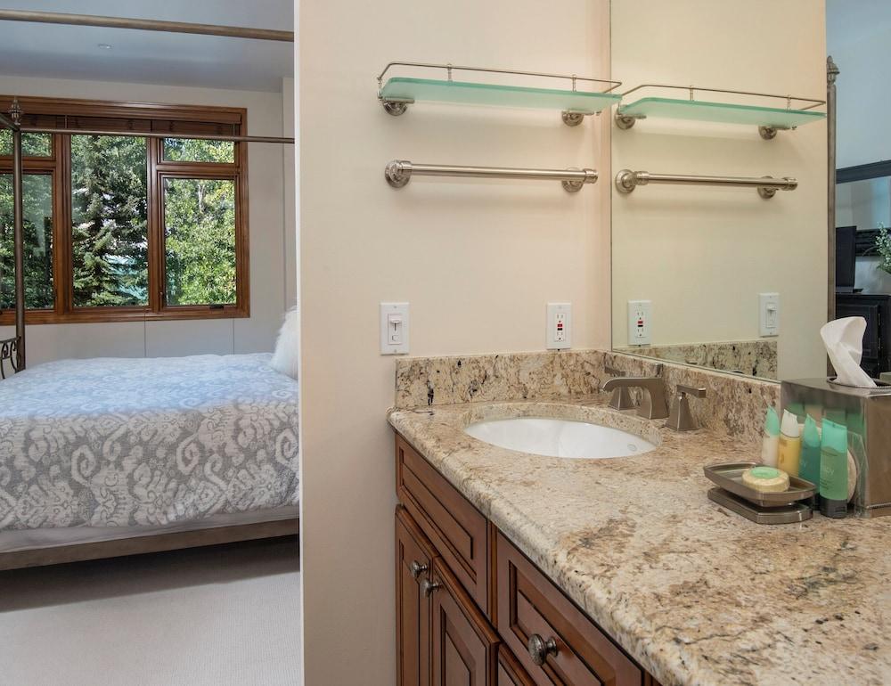 Highlands Lodge in Beaver Creek by Elevation Accommodations photo 40