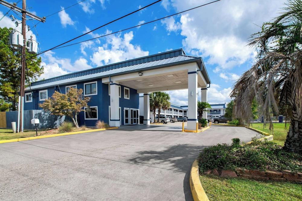 Americas Best Value Inn Gonzales photo 26
