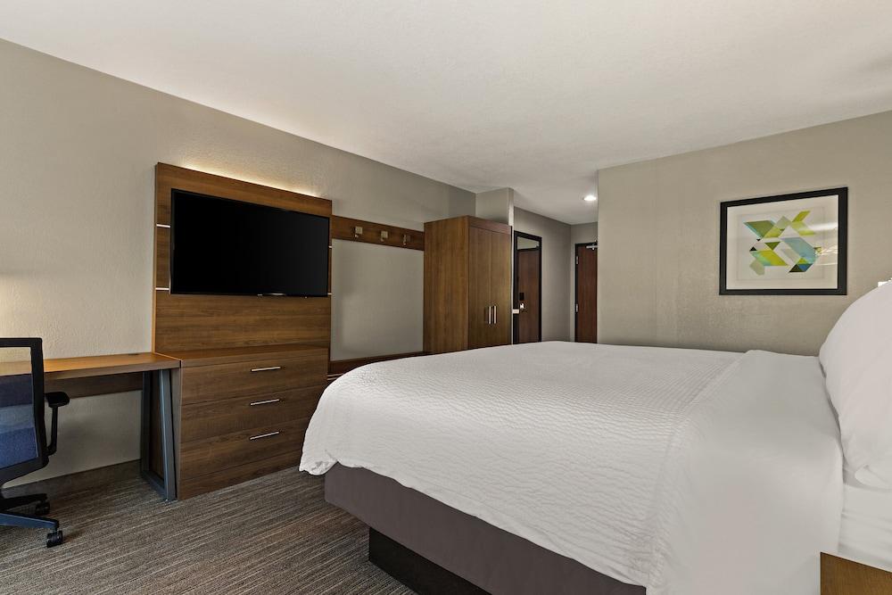 Holiday Inn Express Hotel & Suites Okmulgee by IHG photo 18