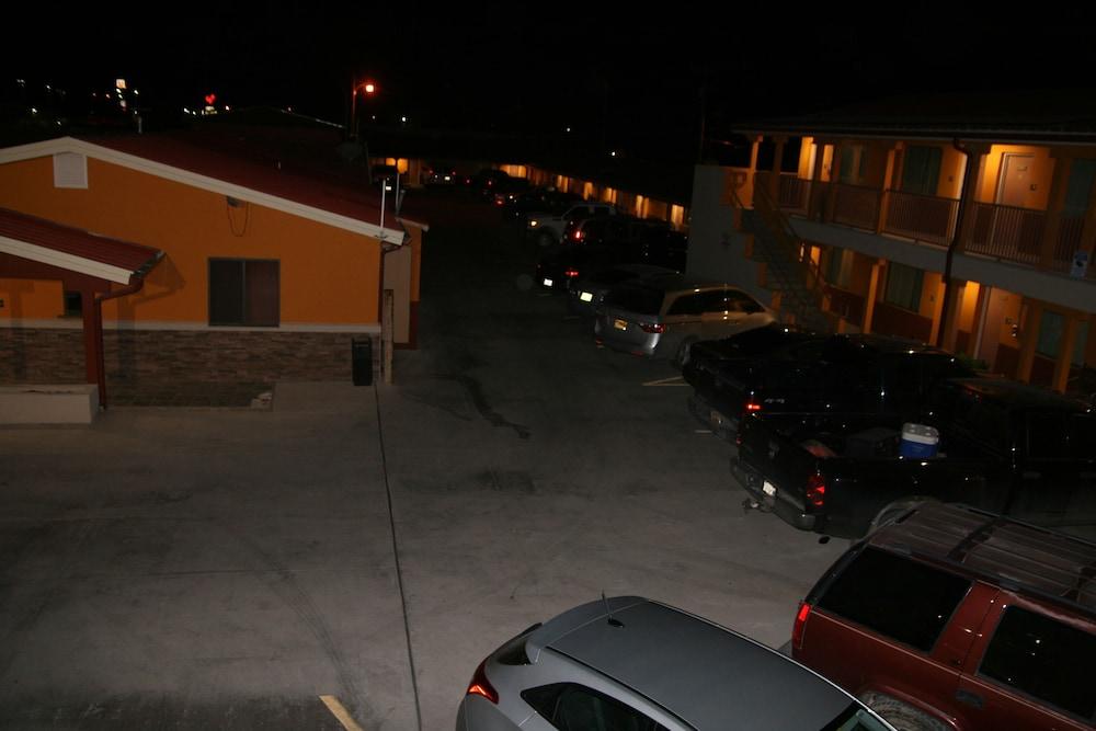 Budget Inn photo 15