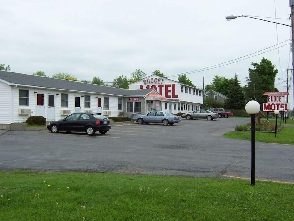 Allen's Budget Motel — hotel in Watertown