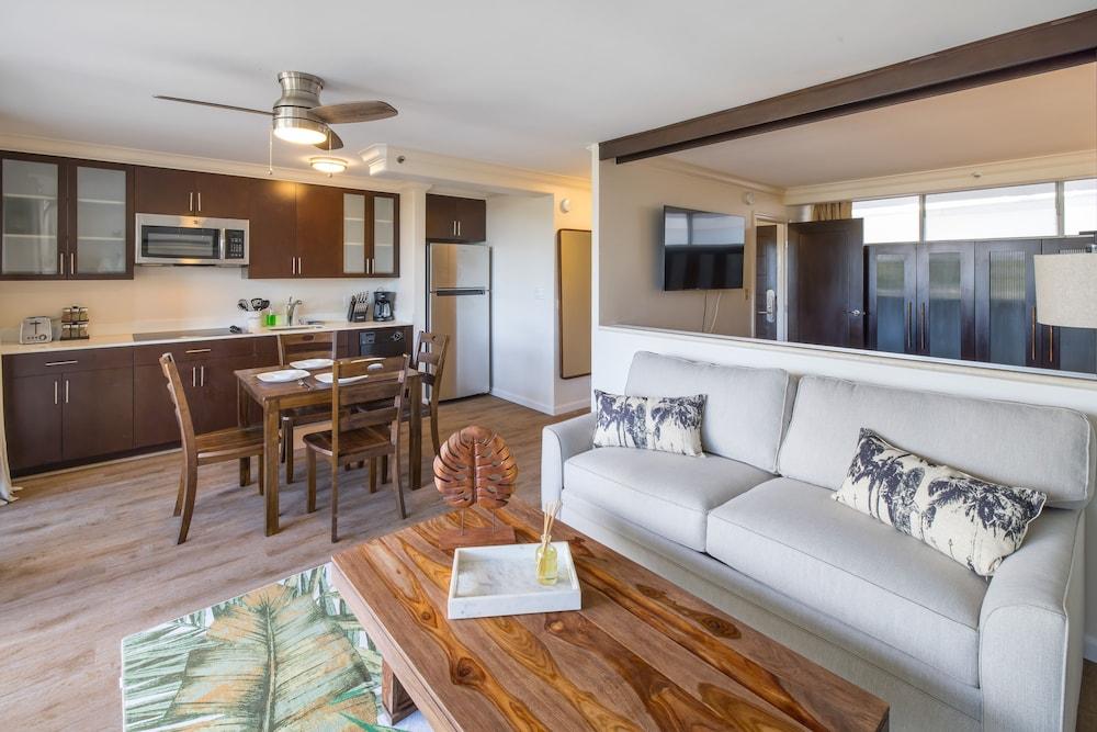 Regency on Beachwalk Waikiki by OUTRIGGER photo 30