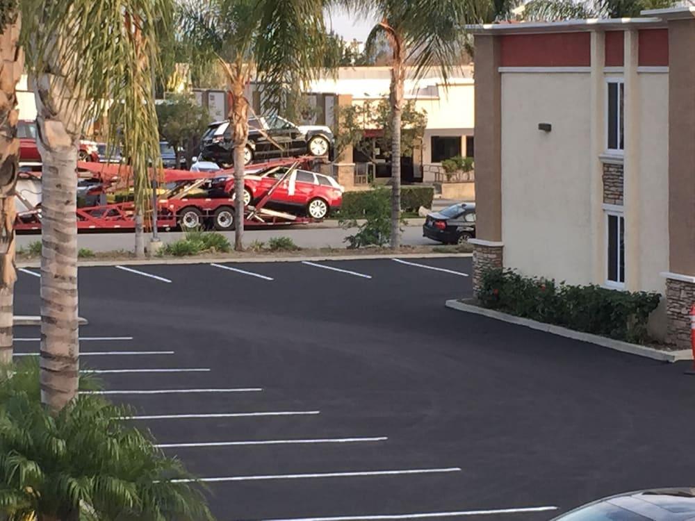 Ontario Inn & Suites photo 55