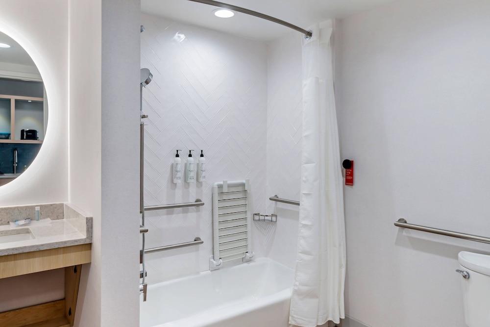 Towneplace Suites By Marriott Richmond Colonial Heights photo 3