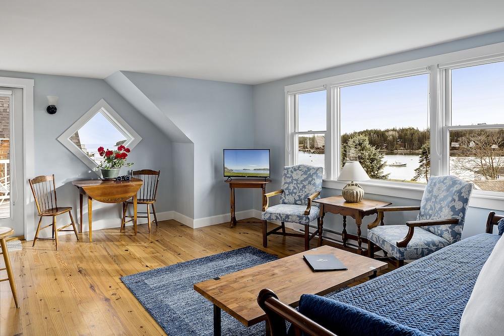 East Wind Inn on the Water photo 61