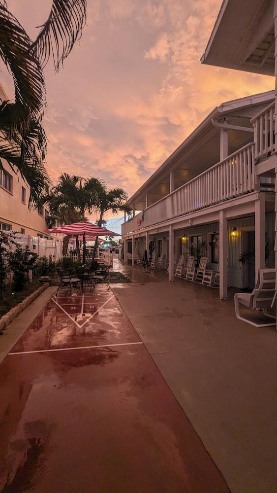 Lorelei Resort Motel photo 52