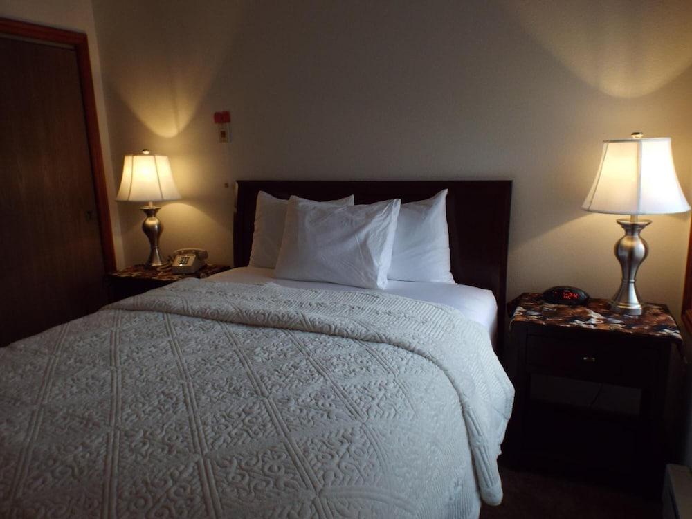 Greenwood Village Inn & Suites photo 14