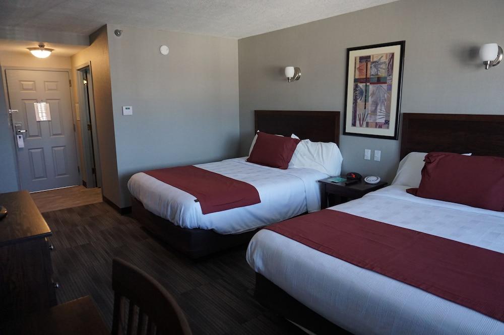 Findlay Inn and Conference Center photo 9