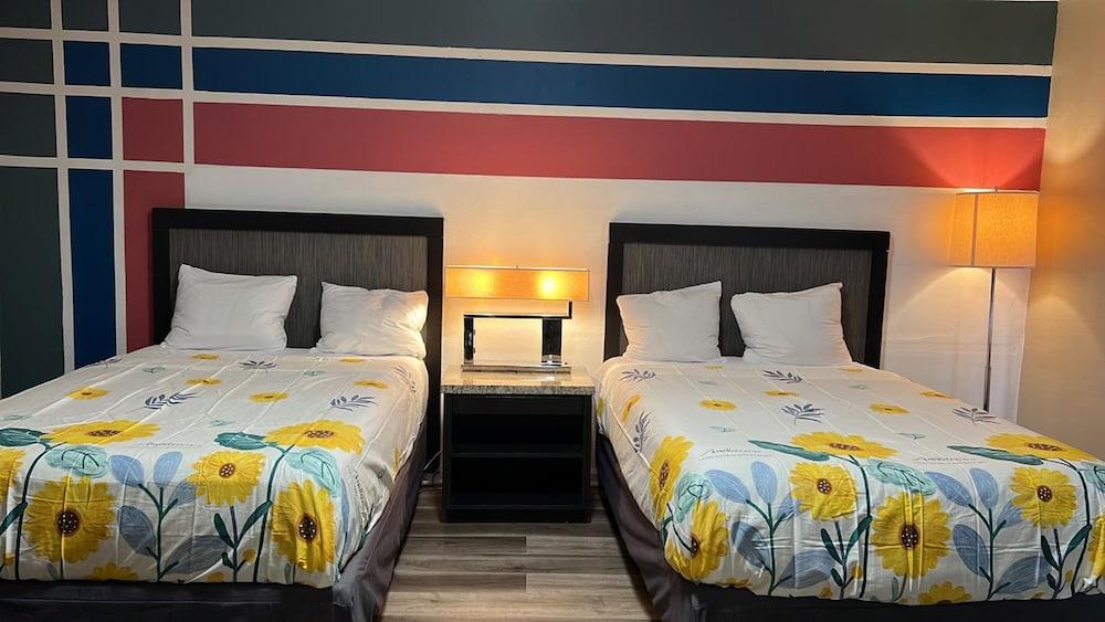 Imperial Inn photo 10