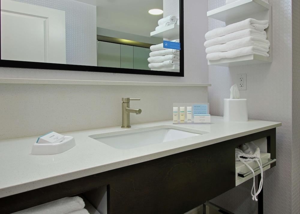 Hampton Inn Hagerstown-I-81 photo 29