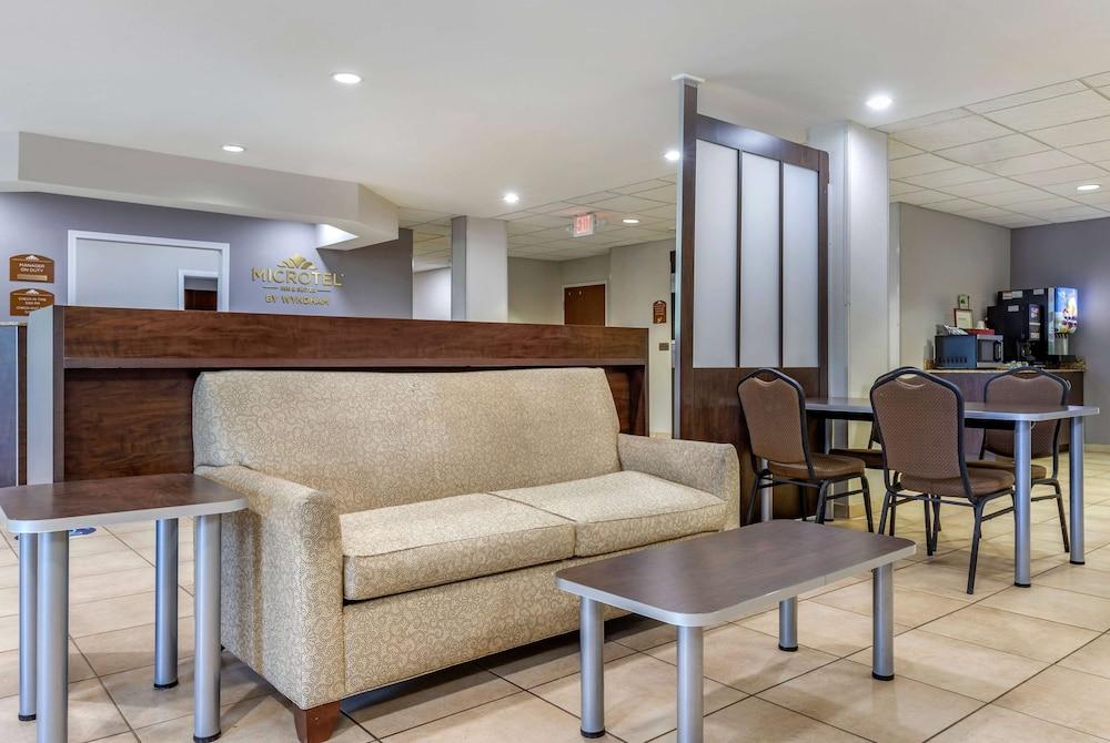 Microtel Inn & Suites By Wyndham Sylva Dillsboro Area photo 22