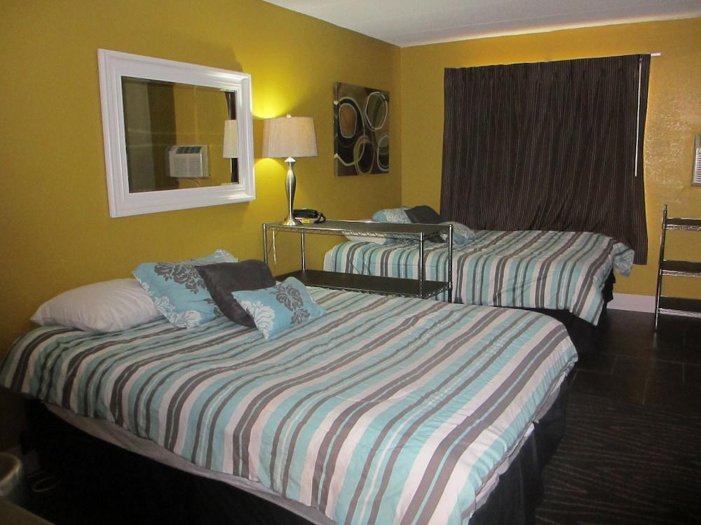 Riverside Suites photo 46