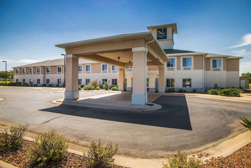 Quality Inn Parsons North — hotel in Parsons