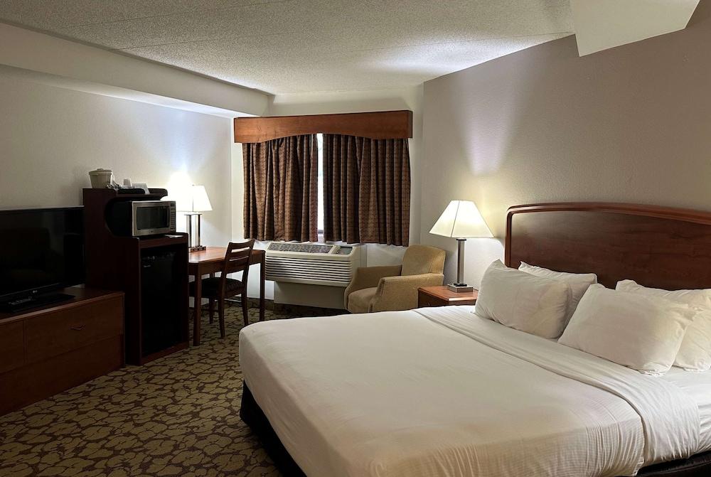 AmericInn by Wyndham Appleton North/Little Chute photo 13