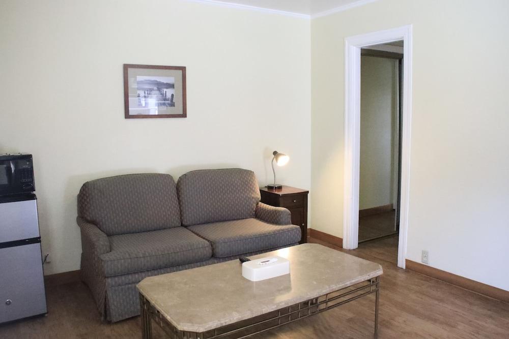 Carmel Resort Inn photo 6