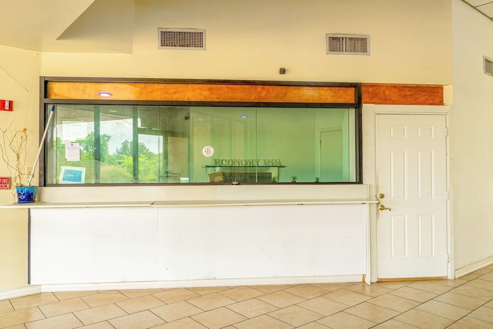 Economy Inn By OYO Livingston TX Hwy 59 photo 19