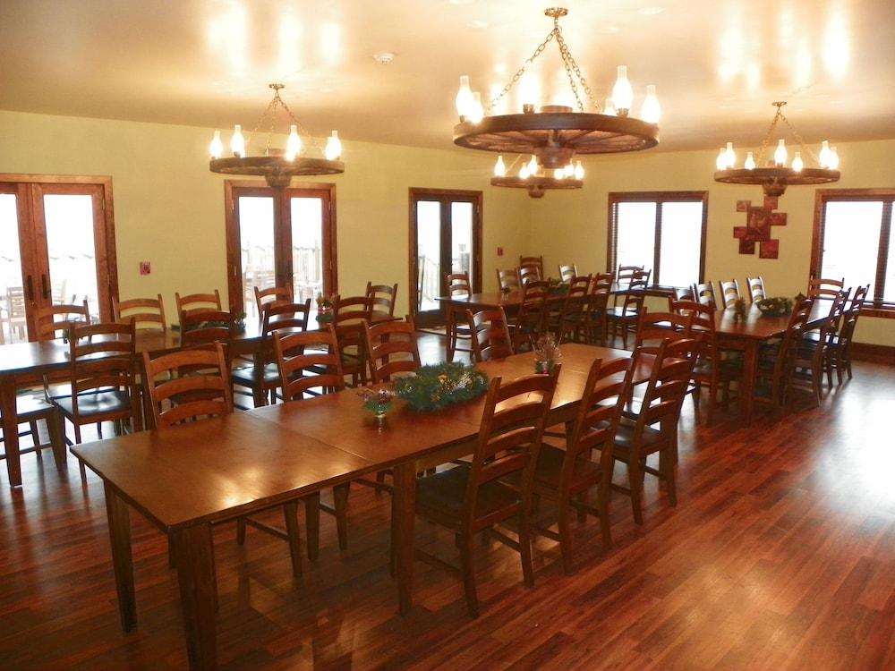 Dakota Prairie Lodge & Resort photo 10