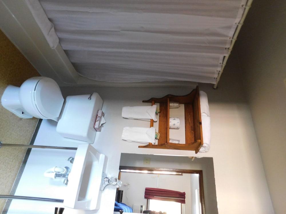 Packwood Inn photo 22