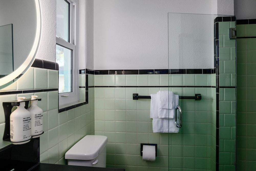 Haleys Court Boutique Motel photo 65