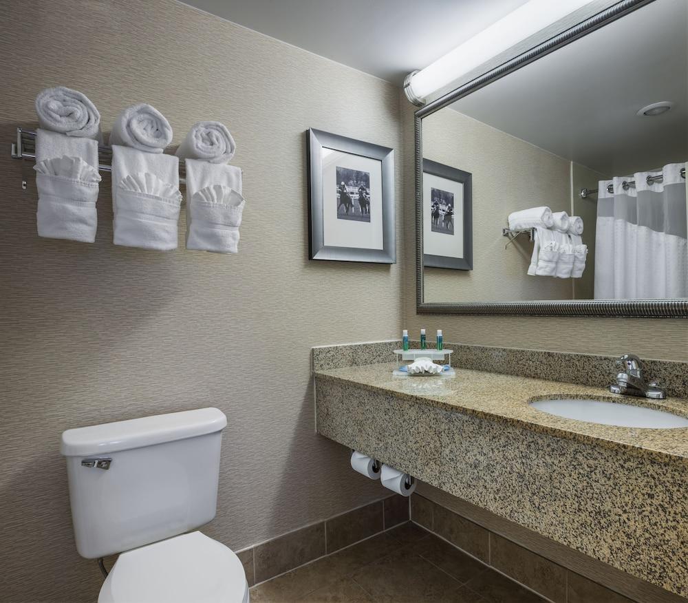 Holiday Inn Express Hotel and Suites Laurel by IHG photo 16