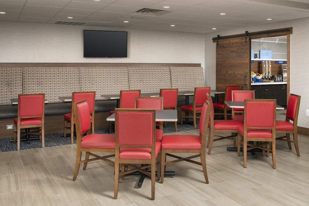 Holiday Inn Express & Suites Annapolis by IHG photo 19