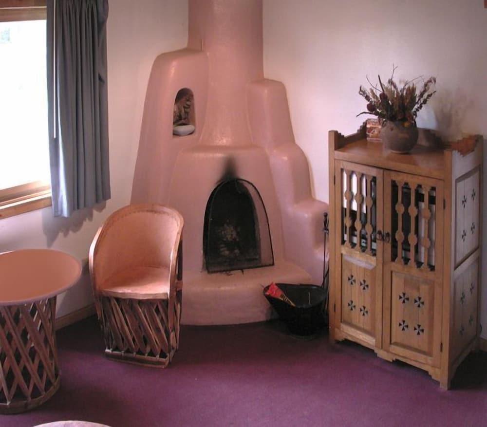 Sun God Lodge photo 2