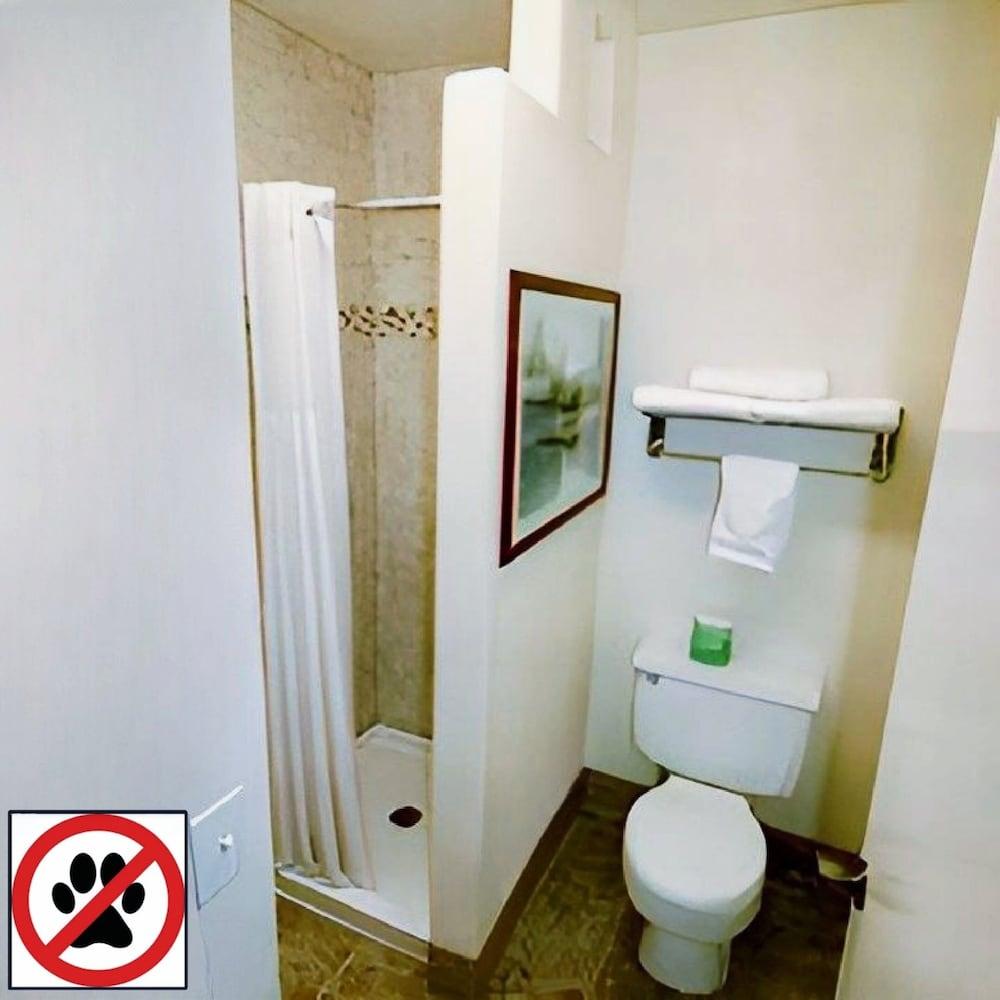 Gateway Inn photo 25