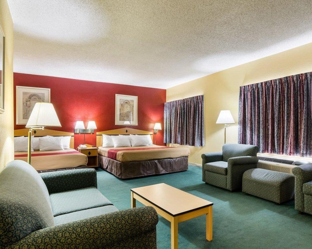 Meadow Acres Inn photo 28