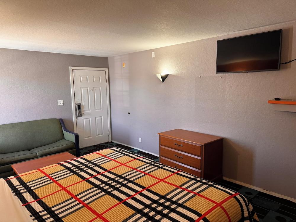 luxury inn photo 6