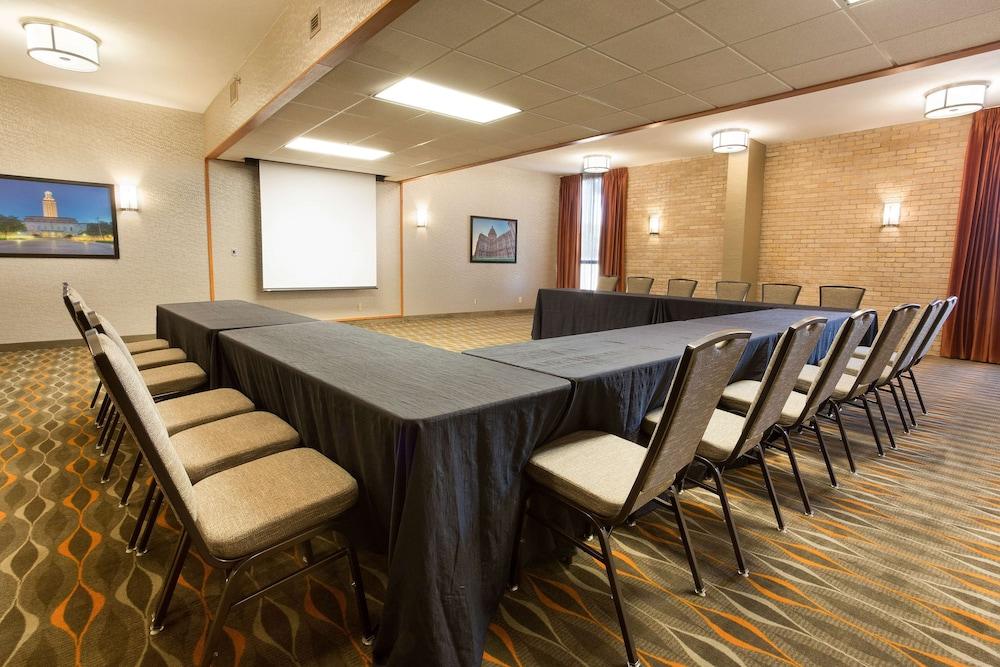 Drury Inn & Suites Austin North photo 31
