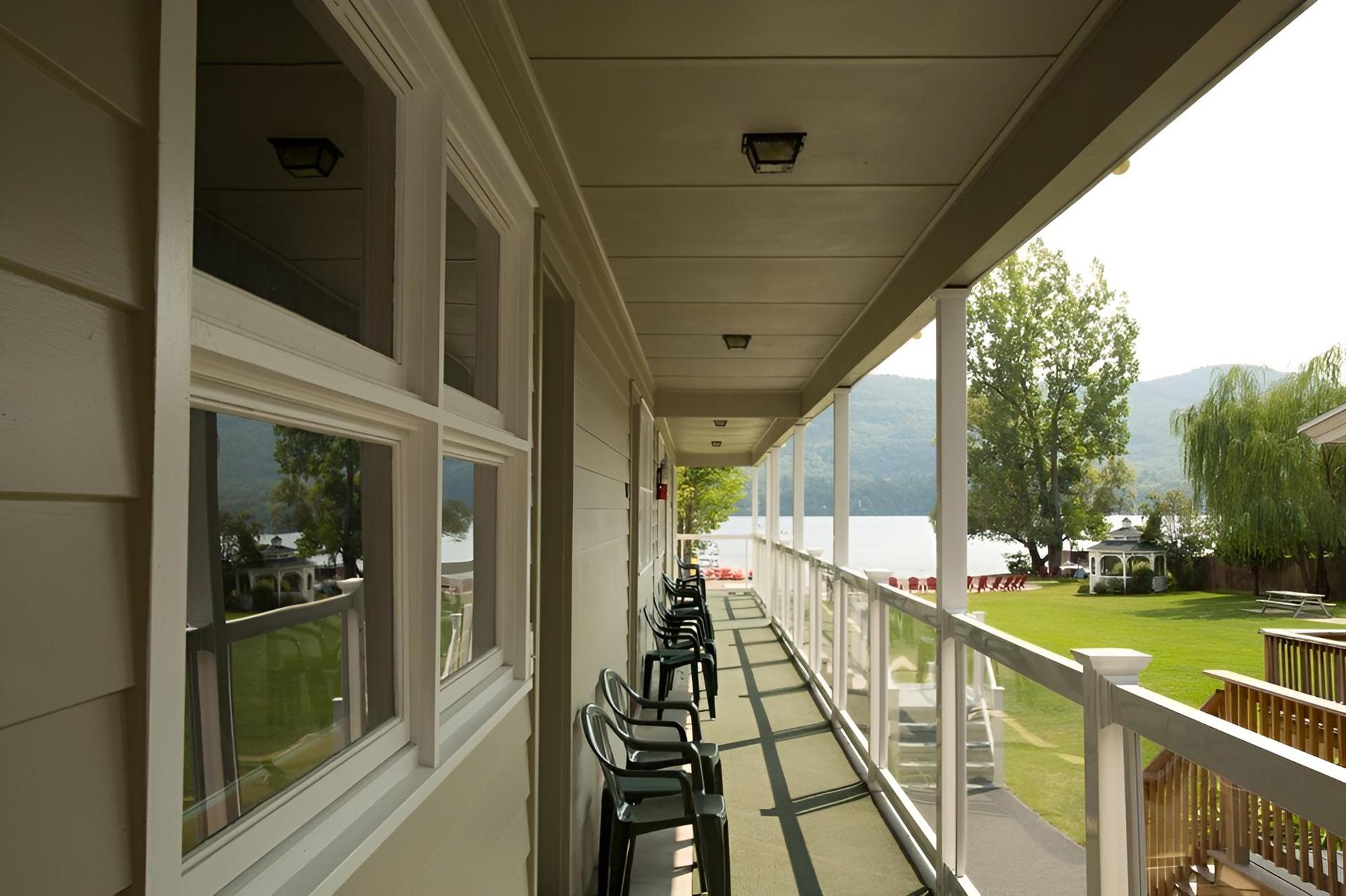Shore Meadows Motel photo 28