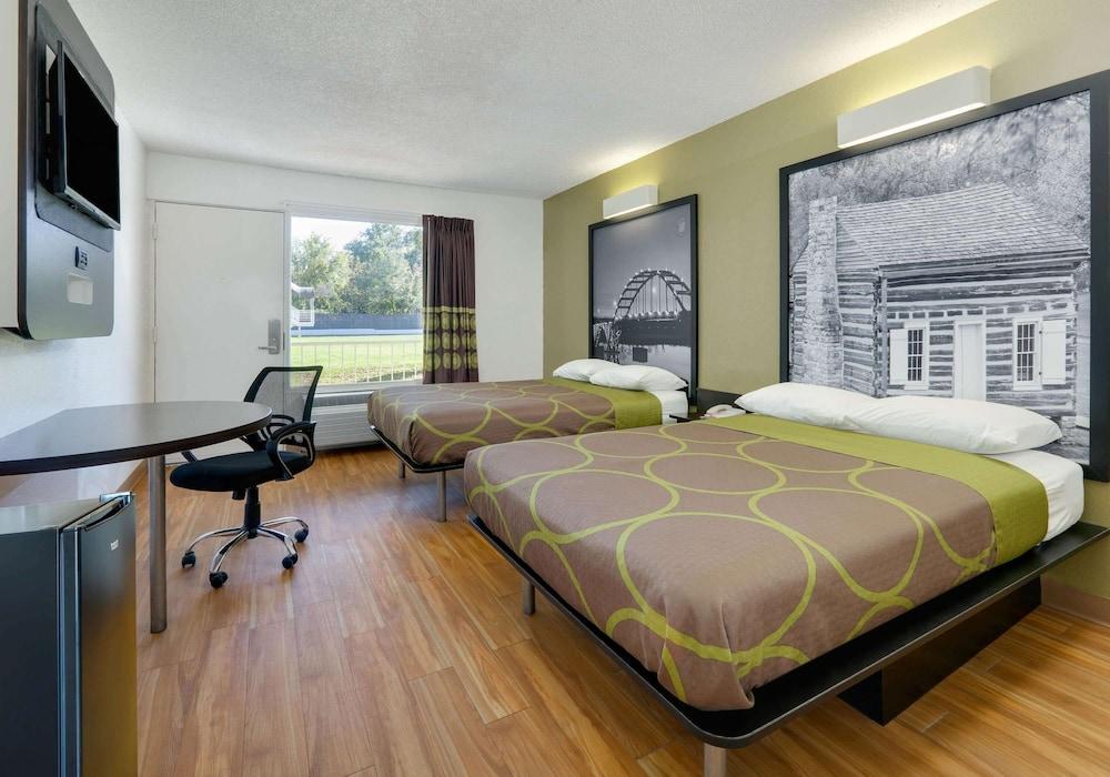 Super 8 by Wyndham Fort Smith photo 8