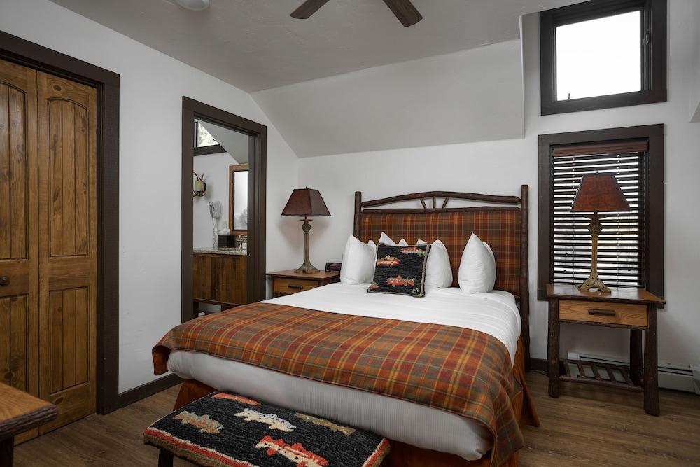 The Landing at Estes Park - Riverside Retreat photo 12
