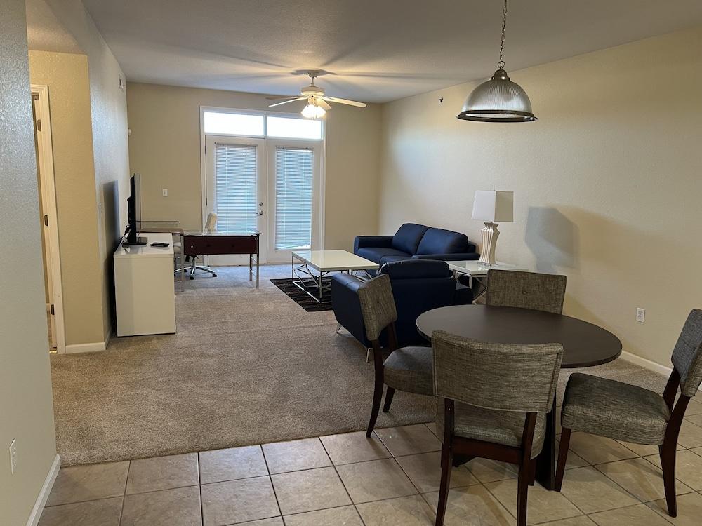 Washburn Hotel Suites photo 20