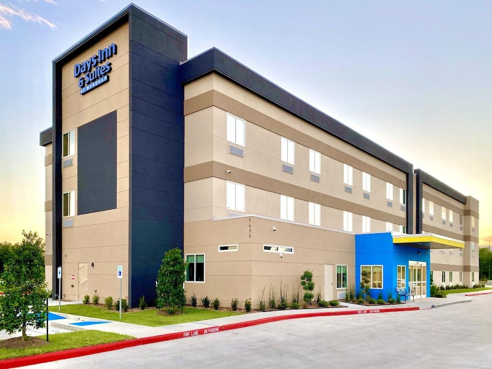 Days Inn & Suites by Wyndham Beaumont West / I-10 & Walden photo 25